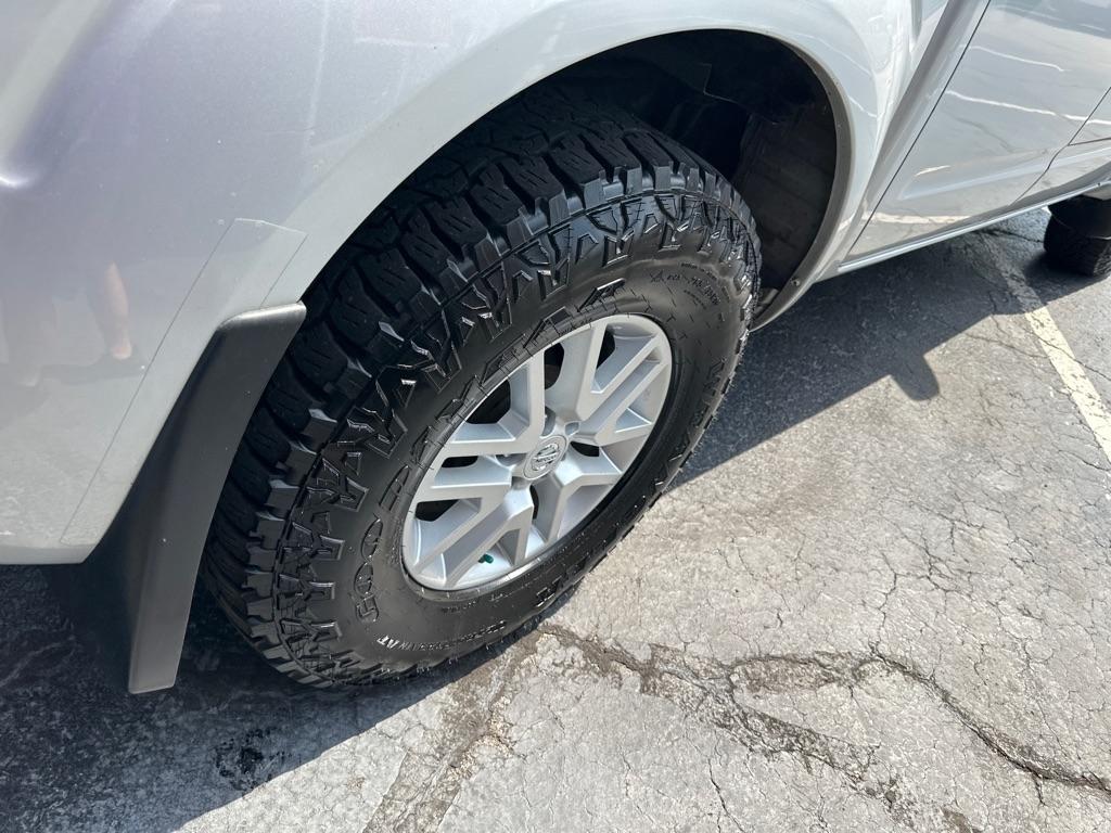Nissan Frontier Crew Cab 4x4 SV V6 Auto 2018