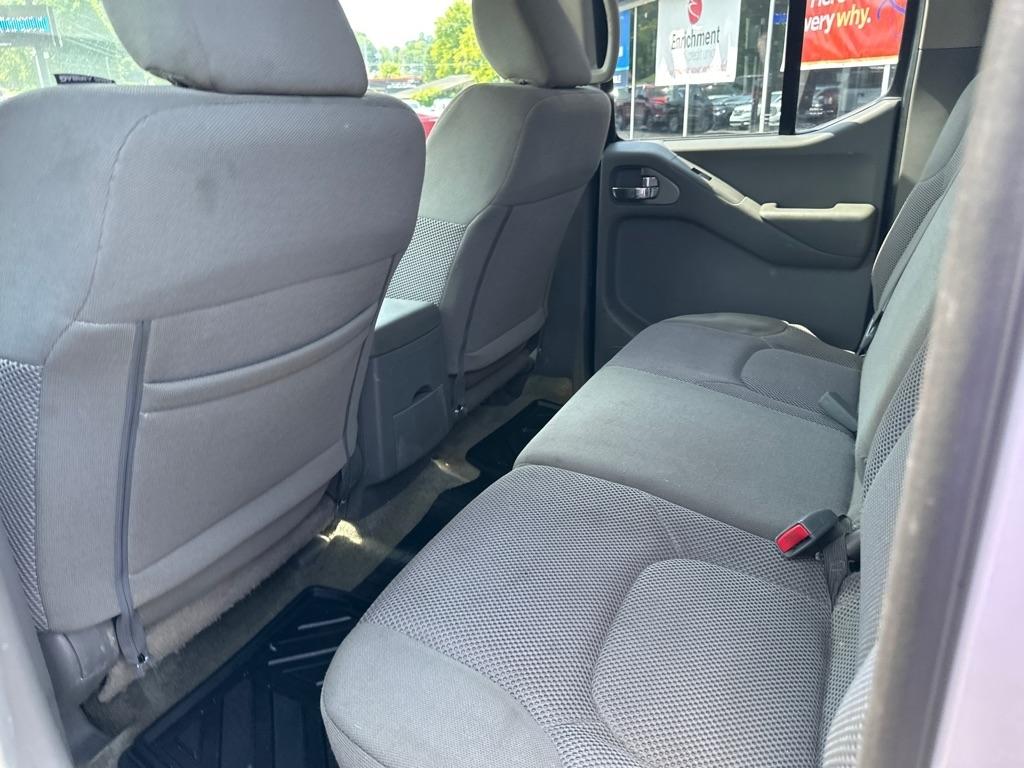 Nissan Frontier Crew Cab 4x4 SV V6 Auto 2018