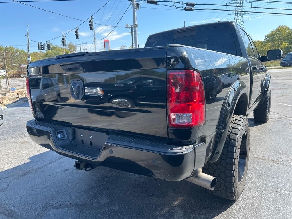 Dodge 3500 4WD Crew Cab 149" Laramie 2012