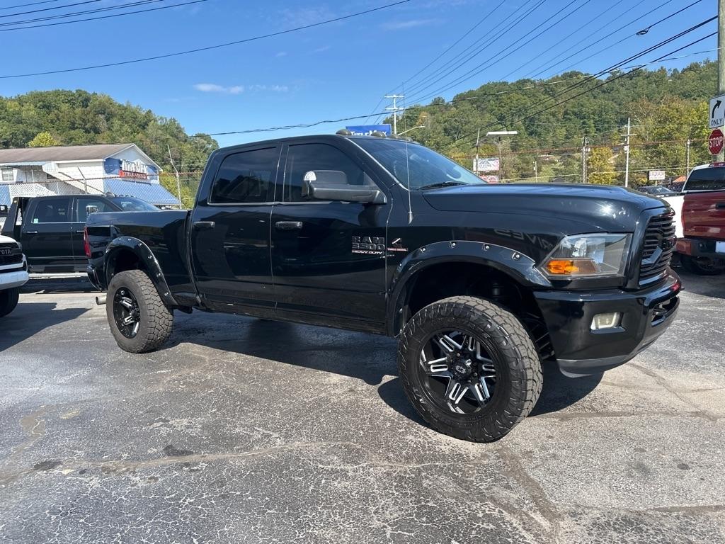 Dodge 3500 4WD Crew Cab 149" Laramie 2012