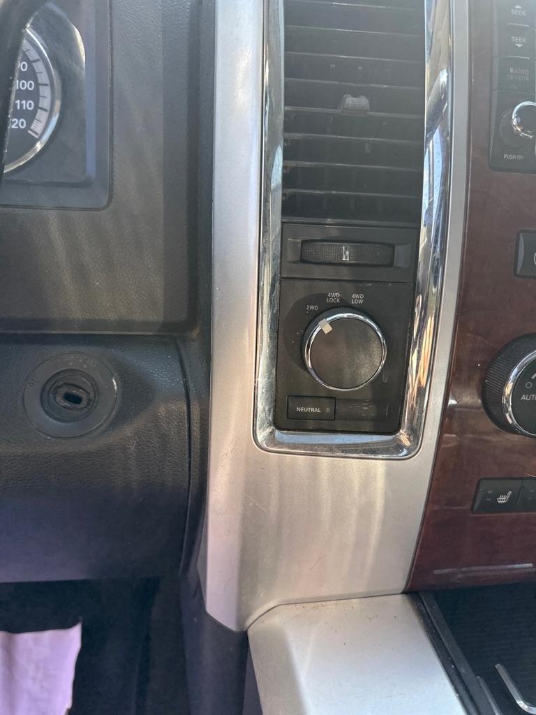 Dodge 3500 4WD Crew Cab 149" Laramie 2012