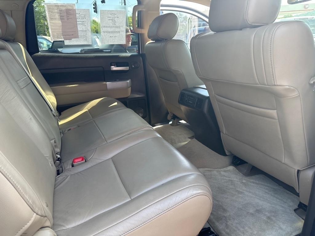 Toyota Tundra 4WD CrewMax 145.7" 5.7L LTD (Natl) 2007