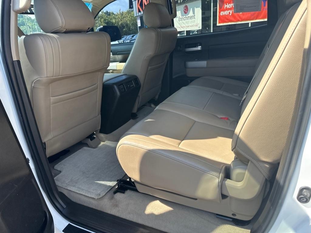 Toyota Tundra 4WD CrewMax 145.7" 5.7L LTD (Natl) 2007