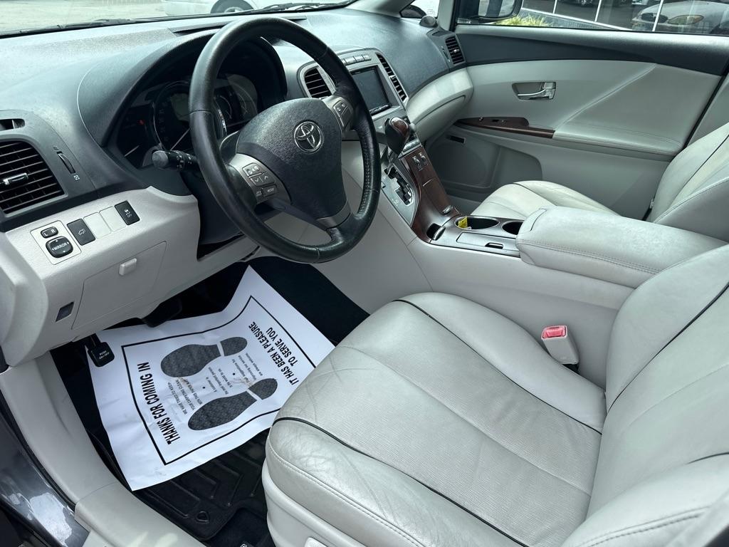 Toyota Venza 4dr Wgn V6 AWD (Natl) 2009