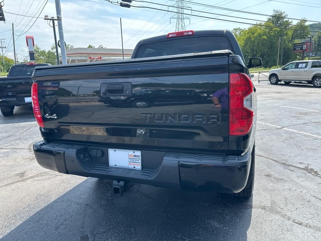 Toyota Tundra 4WD Truck CrewMax 5.7L V8 6-Spd AT Platinum (Natl) 2016
