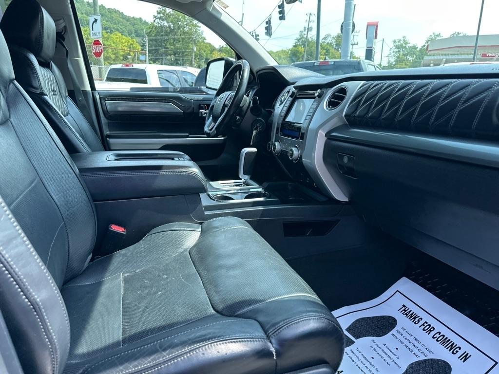 Toyota Tundra 4WD Truck CrewMax 5.7L V8 6-Spd AT Platinum (Natl) 2016