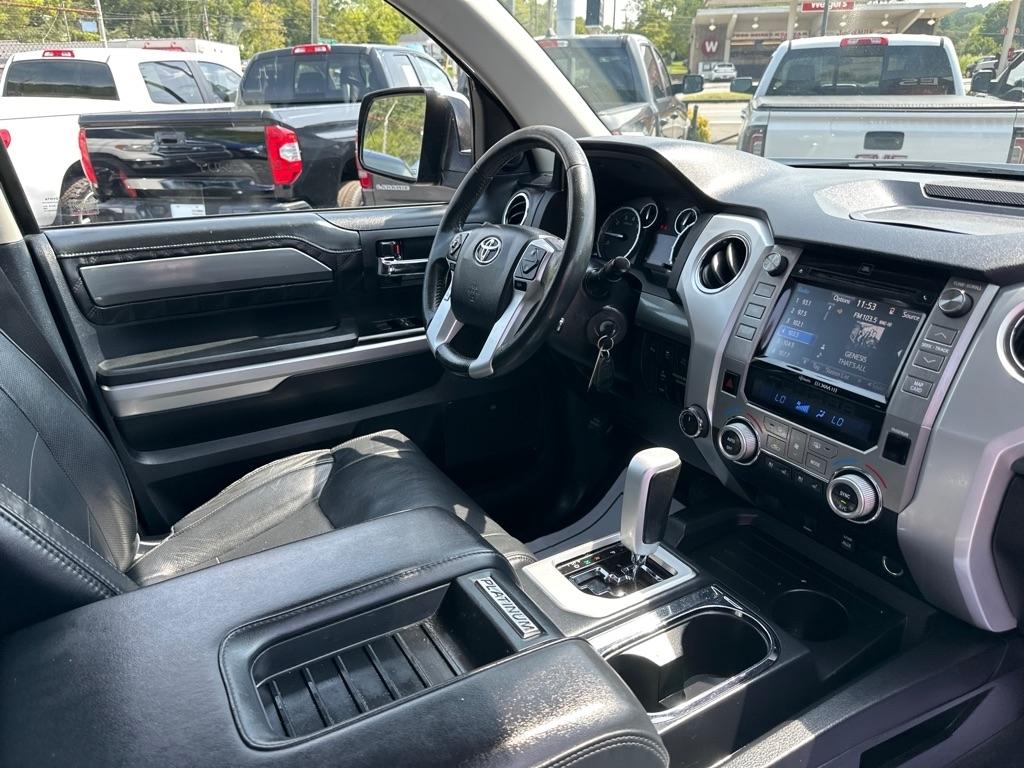 Toyota Tundra 4WD Truck CrewMax 5.7L V8 6-Spd AT Platinum (Natl) 2016