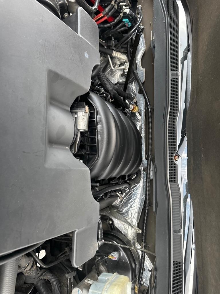 Chevrolet Silverado 1500 2WD Crew Cab 143.5" LTZ w/1LZ 2015