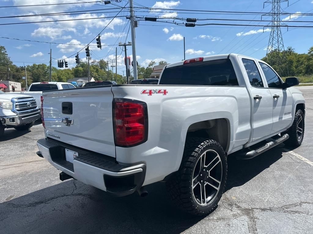 Chevrolet Silverado 1500 4WD Double Cab 143.5" Custom 2017