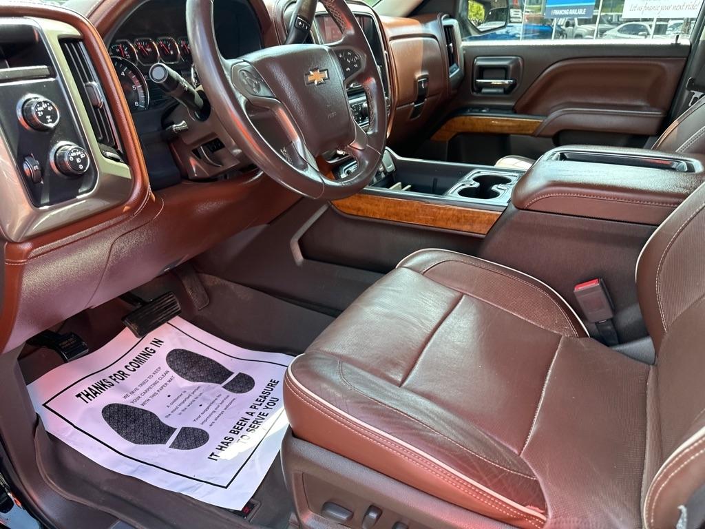 Chevrolet Silverado 1500 4WD Crew Cab 143.5" High Country 2015