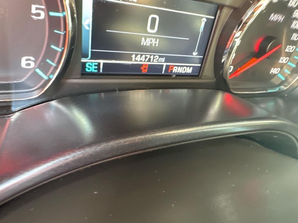 Chevrolet Silverado 1500 4WD Crew Cab 143.5" High Country 2015
