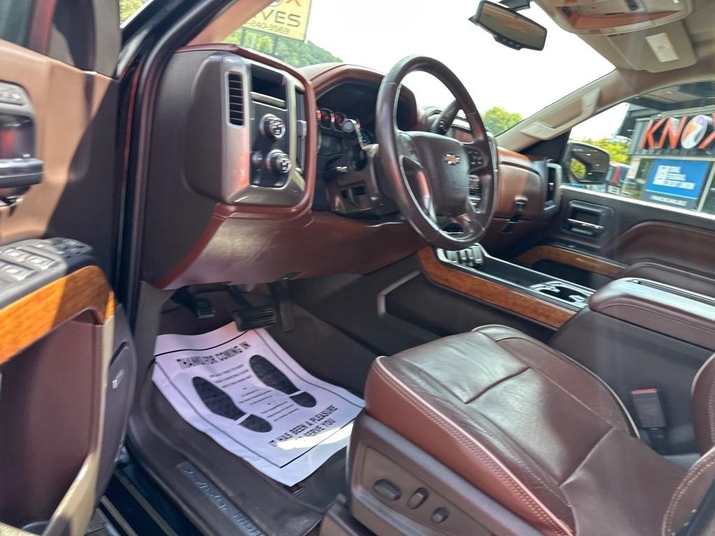 Chevrolet Silverado 1500 4WD Crew Cab 143.5" High Country 2015