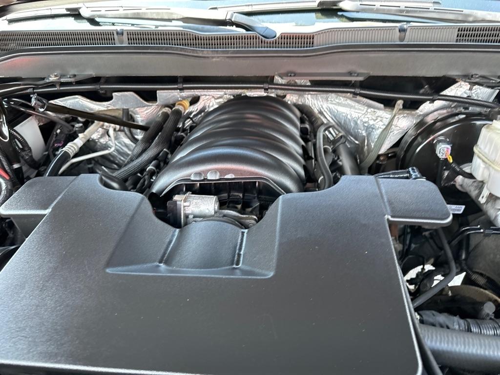Chevrolet Silverado 1500 4WD Crew Cab 143.5" High Country 2015