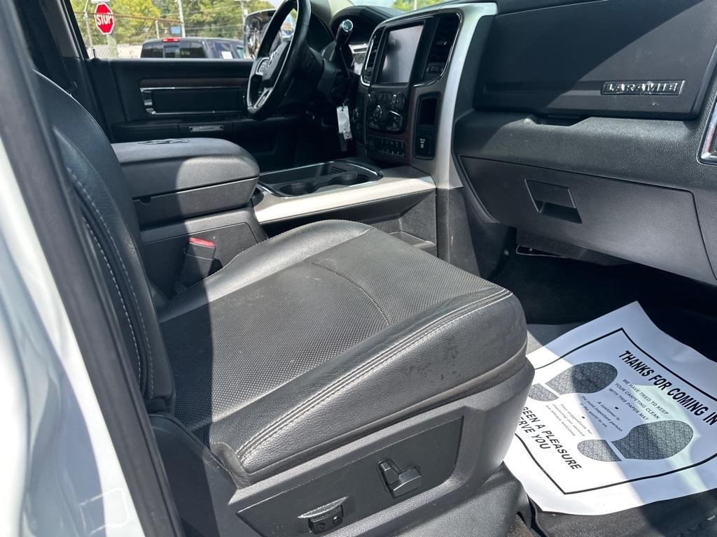 RAM 2500 Laramie 4x4 Crew Cab 6'4" Box 2017