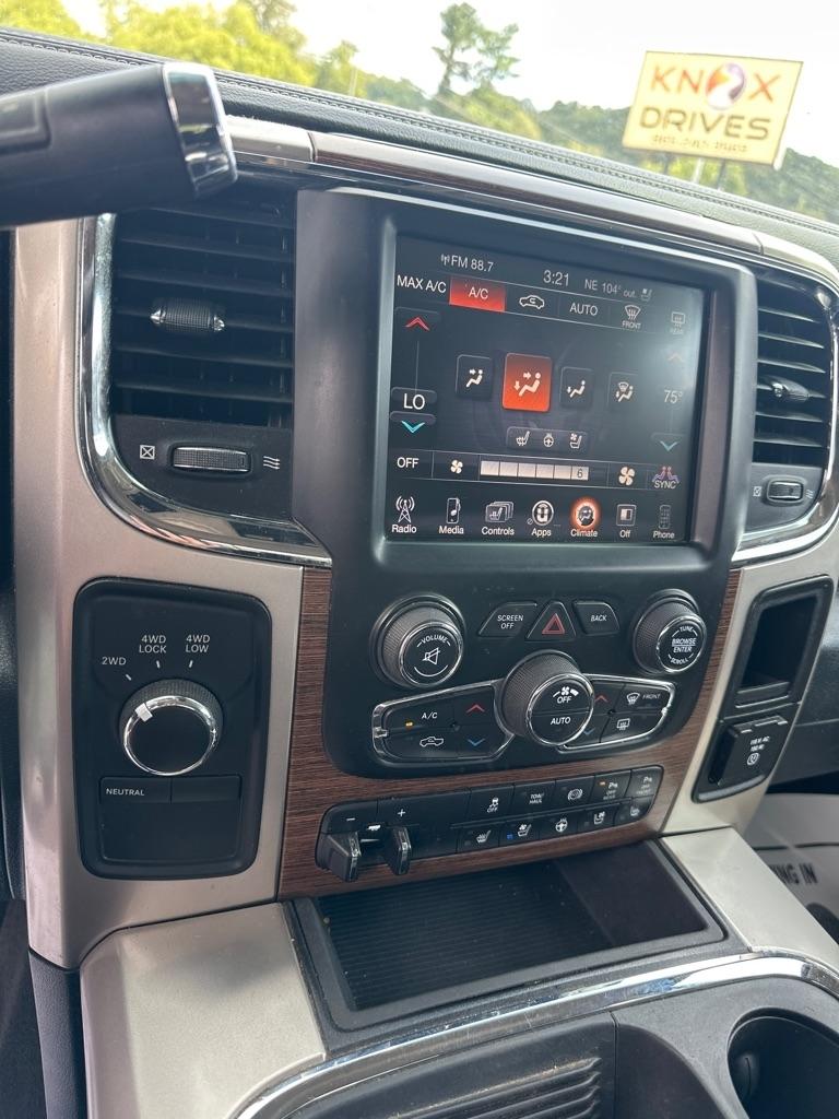 RAM 2500 Laramie 4x4 Crew Cab 6'4" Box 2017