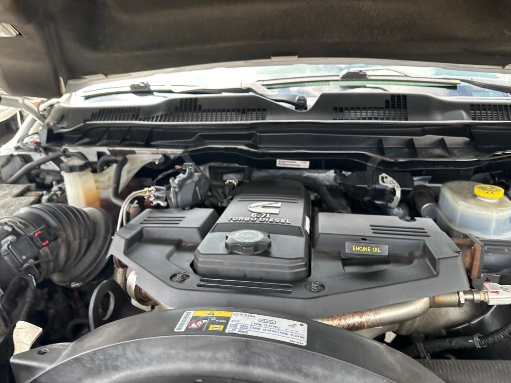 RAM 2500 Laramie 4x4 Crew Cab 6'4" Box 2017