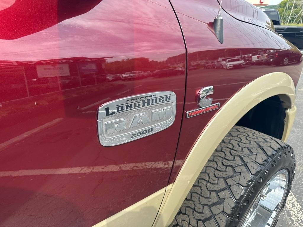 RAM 2500 4WD Crew Cab 149" Laramie Longhorn 2016