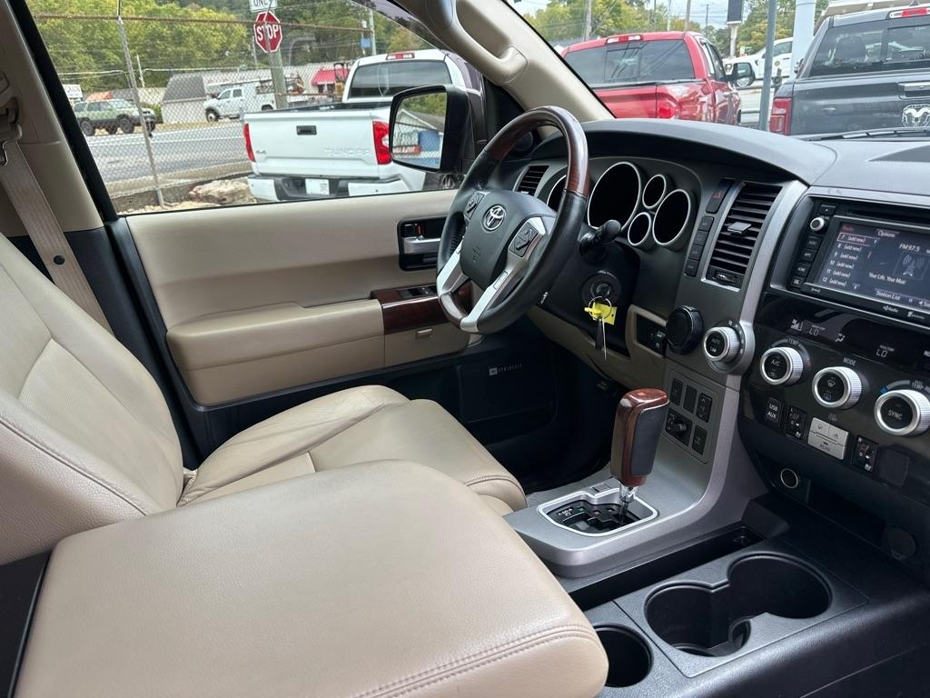 Toyota Sequoia RWD 5.7L Platinum (Natl) 2016