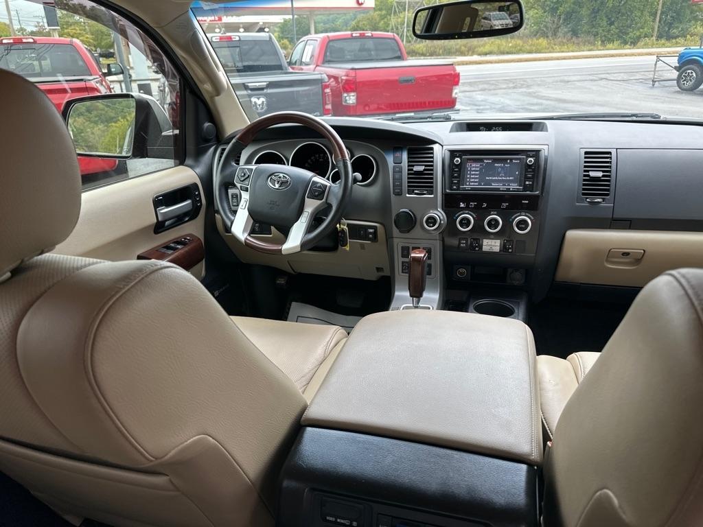 Toyota Sequoia RWD 5.7L Platinum (Natl) 2016
