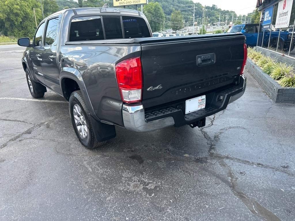Toyota Tacoma TRD Off Road Double Cab 5' Bed V6 4x4 MT (Natl) 2017
