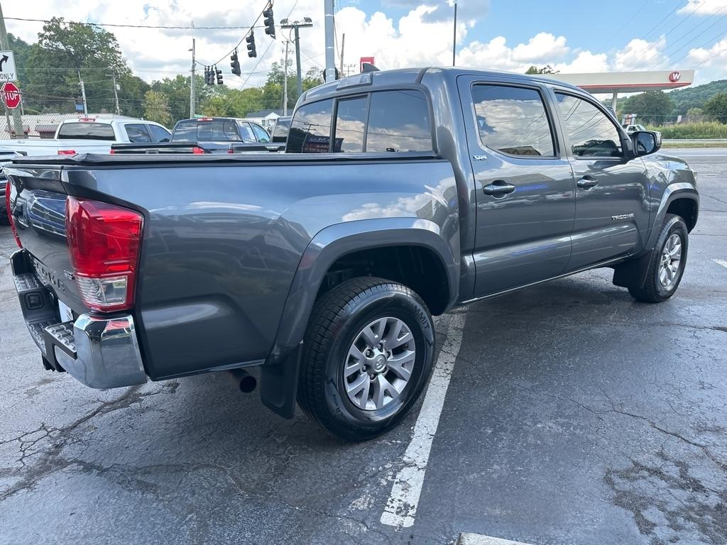 Toyota Tacoma TRD Off Road Double Cab 5' Bed V6 4x4 MT (Natl) 2017