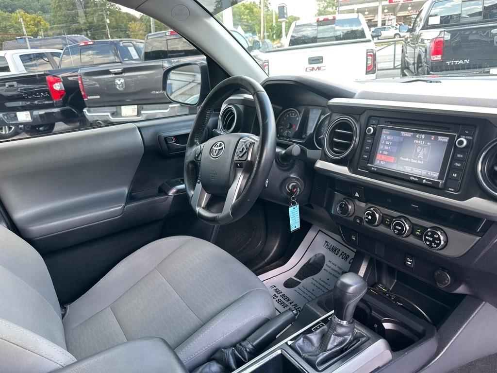 Toyota Tacoma TRD Off Road Double Cab 5' Bed V6 4x4 MT (Natl) 2017