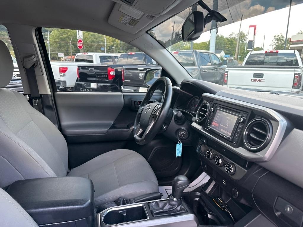 Toyota Tacoma TRD Off Road Double Cab 5' Bed V6 4x4 MT (Natl) 2017