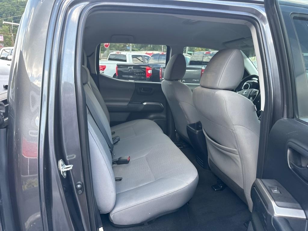 Toyota Tacoma TRD Off Road Double Cab 5' Bed V6 4x4 MT (Natl) 2017