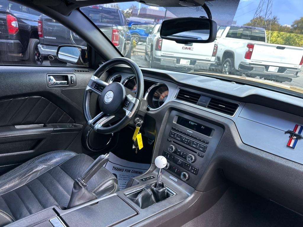 Ford Mustang 2dr Cpe GT 2010