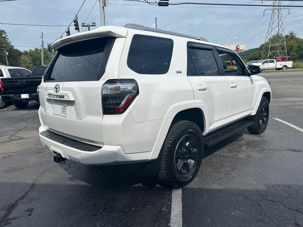 Toyota 4Runner TRD Off Road Premium 4WD (Natl) 2018