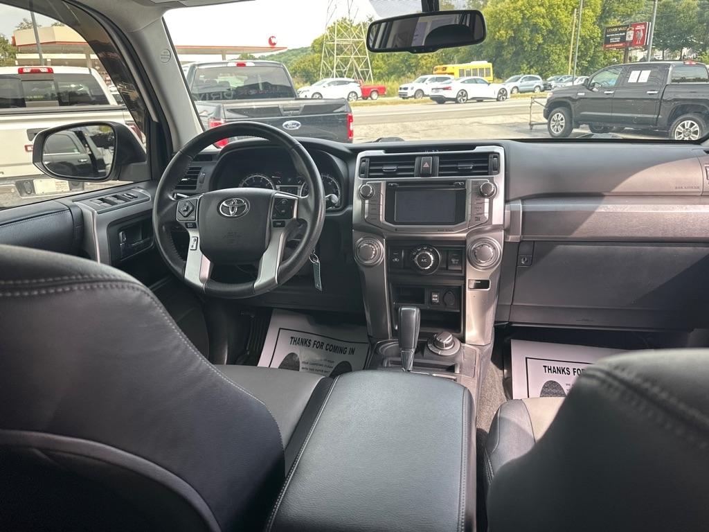 Toyota 4Runner TRD Off Road Premium 4WD (Natl) 2018