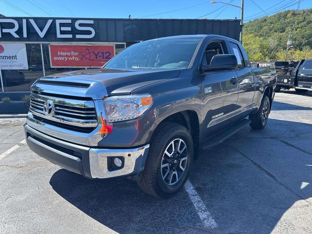Toyota Tundra 4WD TRD Pro Double Cab 6.5' Bed 5.7L (Natl) 2017