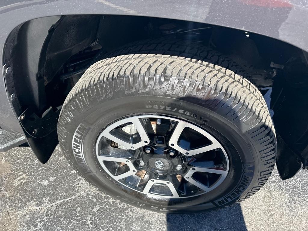 Toyota Tundra 4WD TRD Pro Double Cab 6.5' Bed 5.7L (Natl) 2017