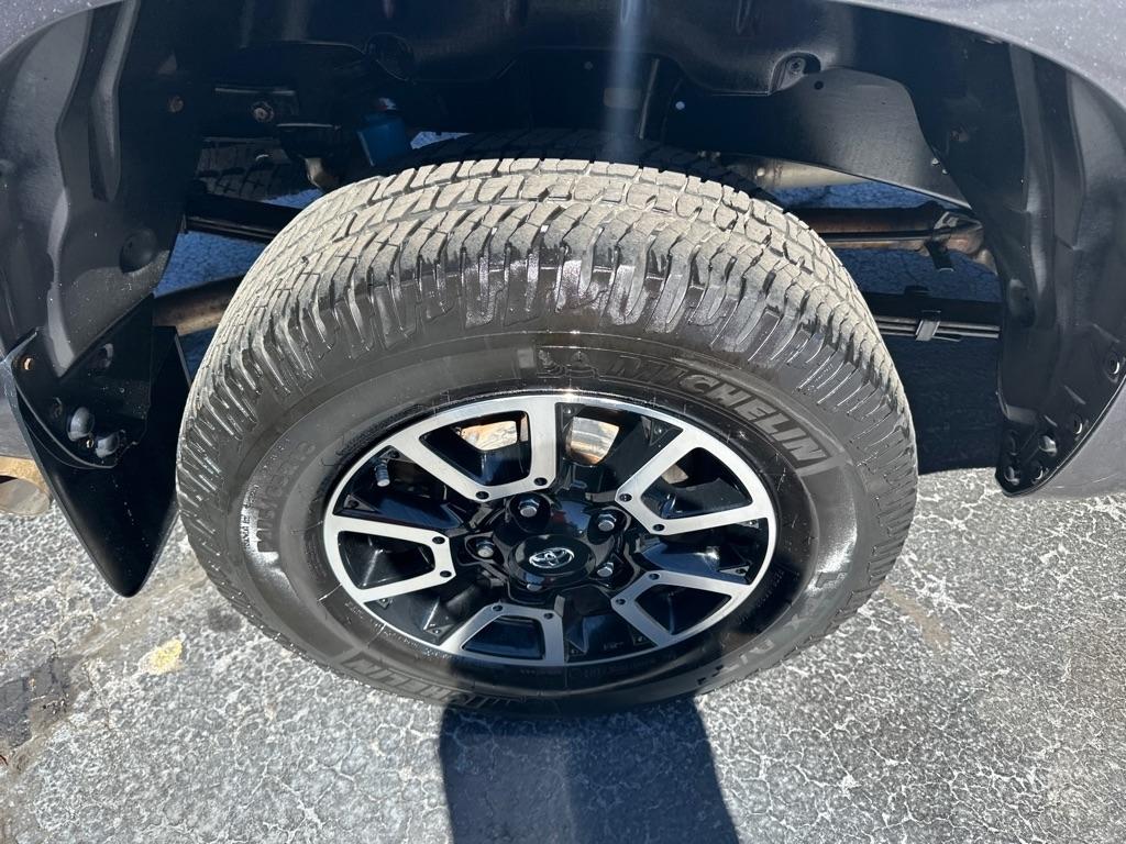 Toyota Tundra 4WD TRD Pro Double Cab 6.5' Bed 5.7L (Natl) 2017