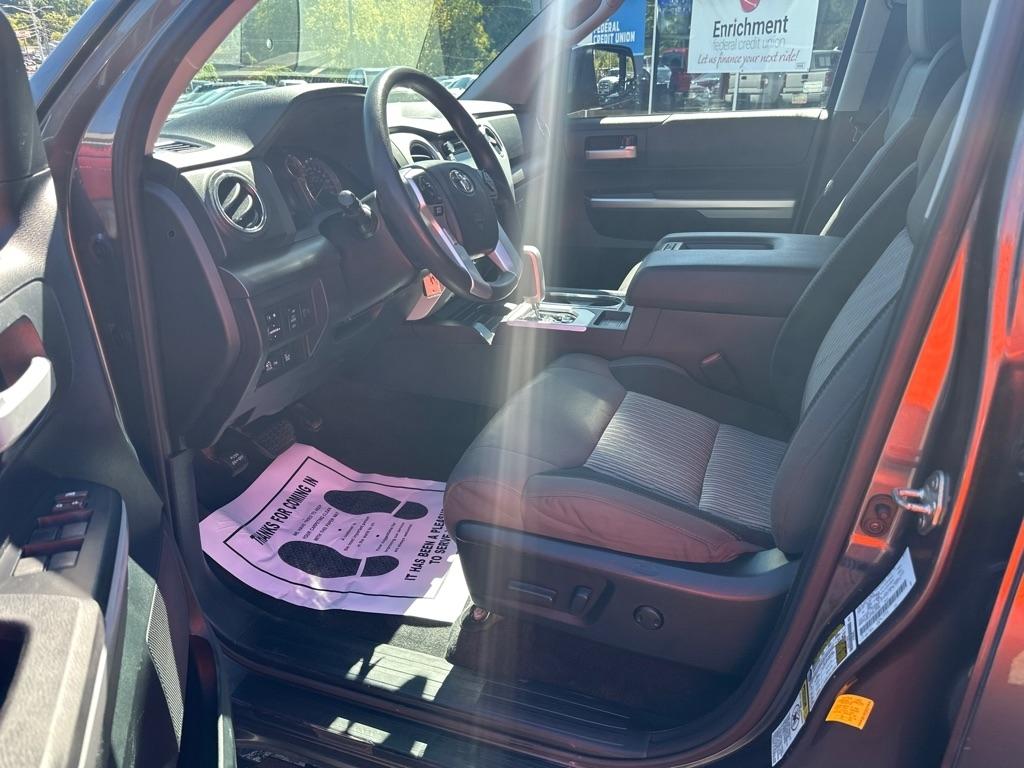 Toyota Tundra 4WD TRD Pro Double Cab 6.5' Bed 5.7L (Natl) 2017