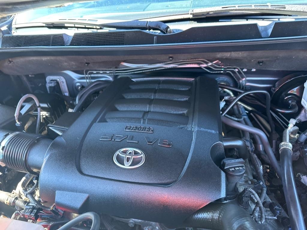 Toyota Tundra 4WD TRD Pro Double Cab 6.5' Bed 5.7L (Natl) 2017