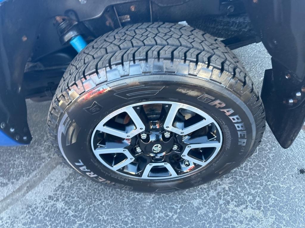 Toyota Tundra 4WD TRD Pro Double Cab 6.5' Bed 5.7L FFV (Natl) 2017