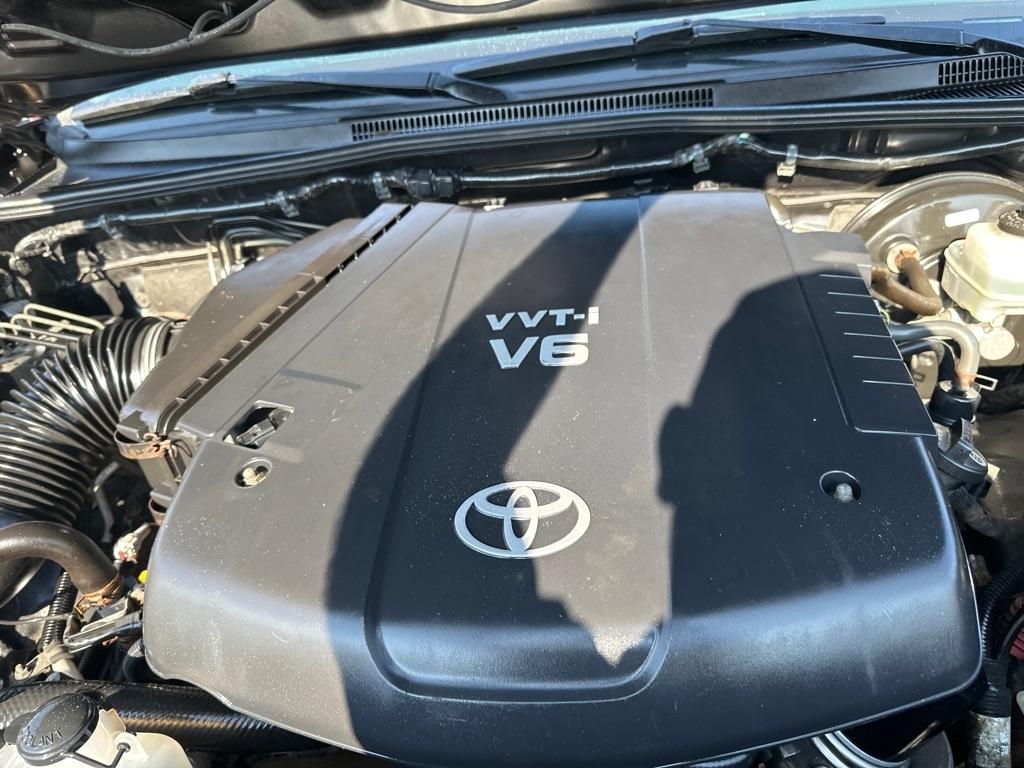 Toyota Tacoma 4WD Double Cab LB V6 AT (Natl) 2012
