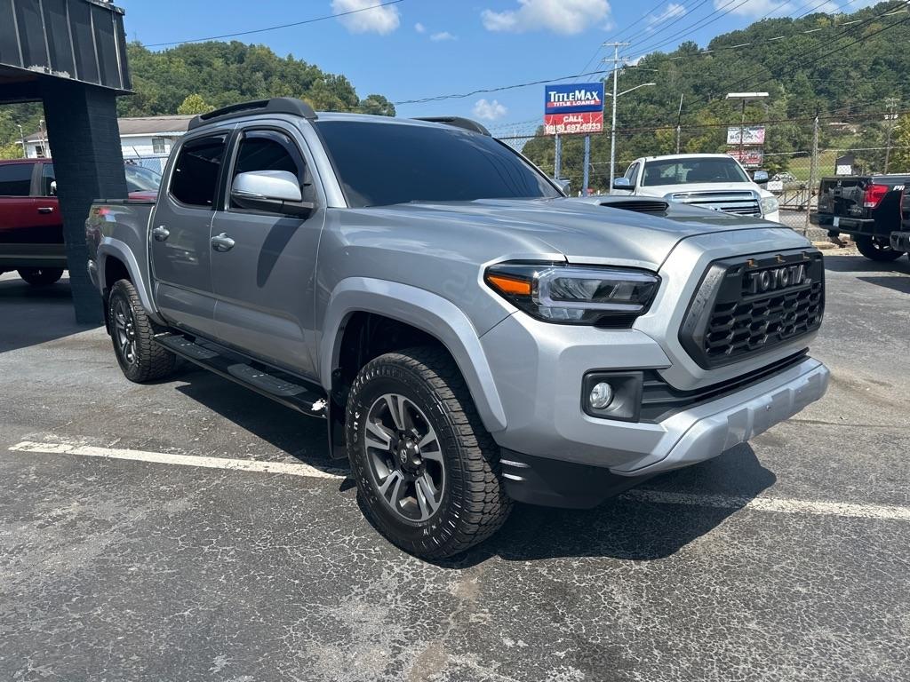Toyota Tacoma TRD Off Road Double Cab 5' Bed V6 4x4 MT (Natl) 2017