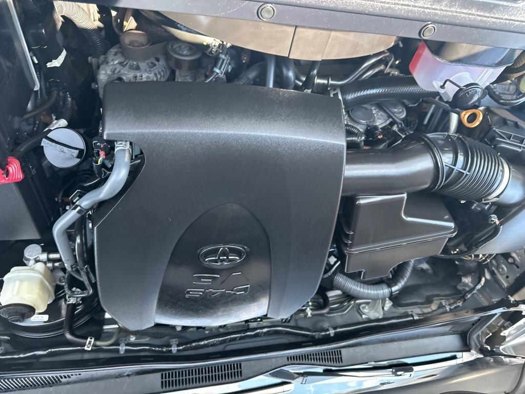 Toyota Tacoma TRD Off Road Double Cab 5' Bed V6 4x4 MT (Natl) 2017