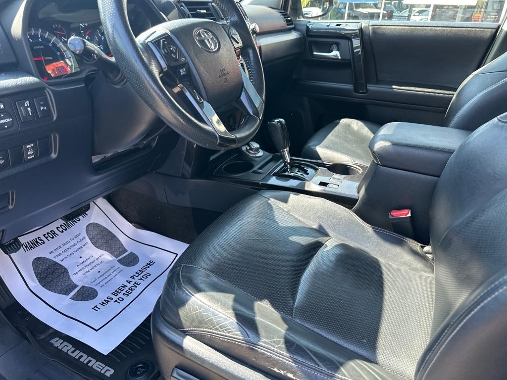 Toyota 4Runner TRD Off Road Premium 4WD (Natl) 2019