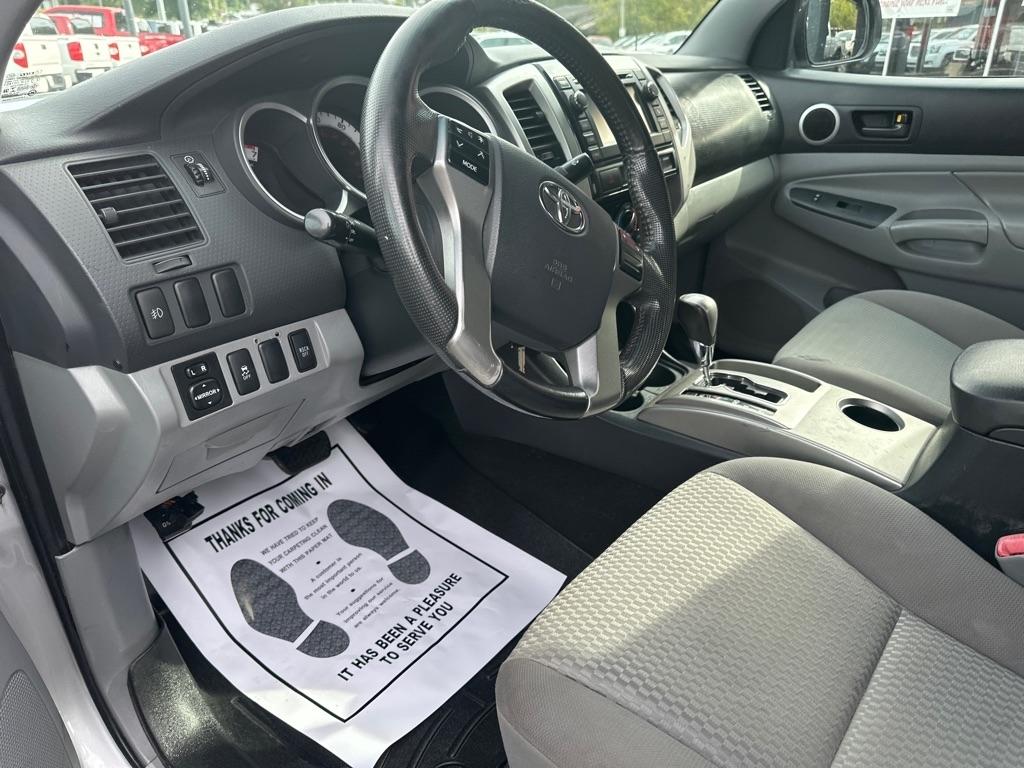 Toyota Tacoma 4WD Access Cab V6 MT (Natl) 2013