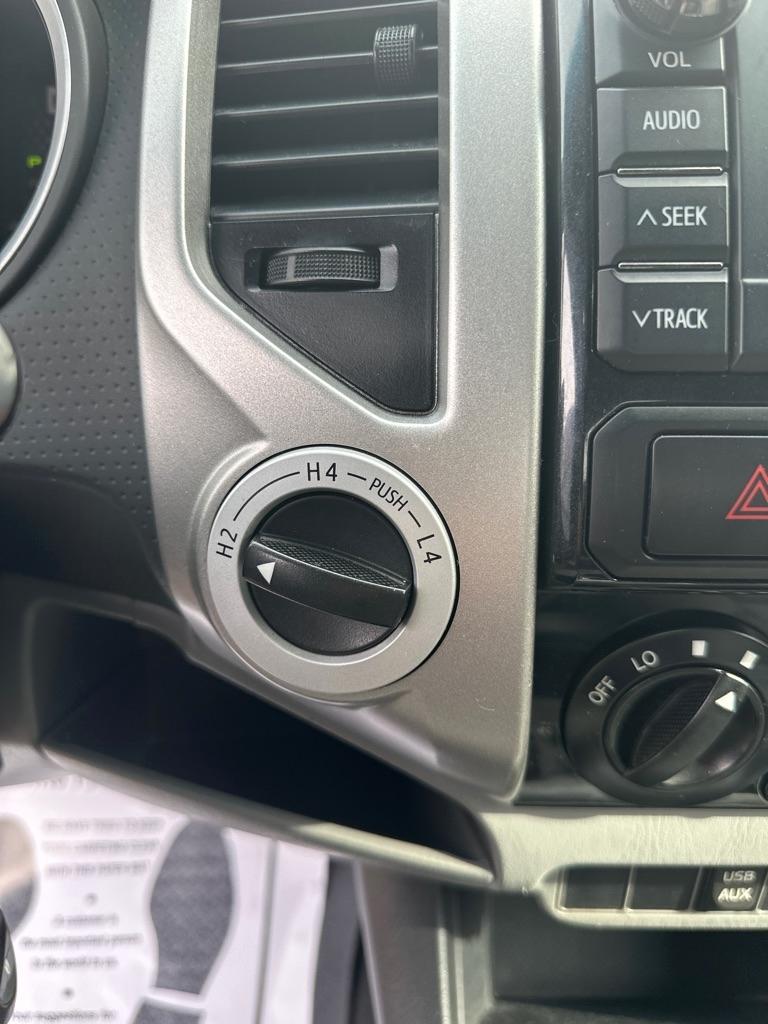 Toyota Tacoma 4WD Access Cab V6 MT (Natl) 2013