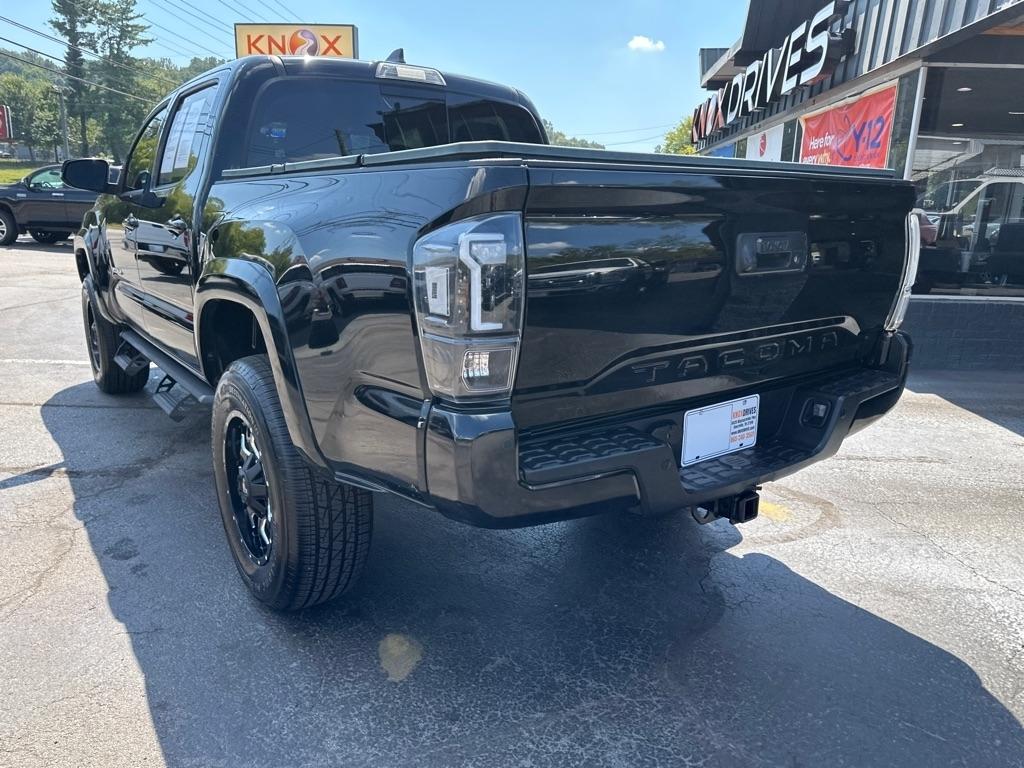 Toyota Tacoma TRD Off Road Double Cab 5' Bed V6 4x4 MT (Natl) 2017