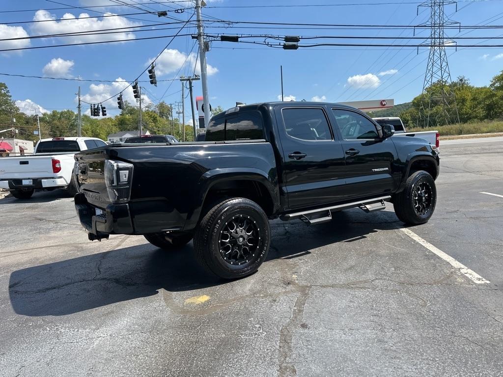 Toyota Tacoma TRD Off Road Double Cab 5' Bed V6 4x4 MT (Natl) 2017