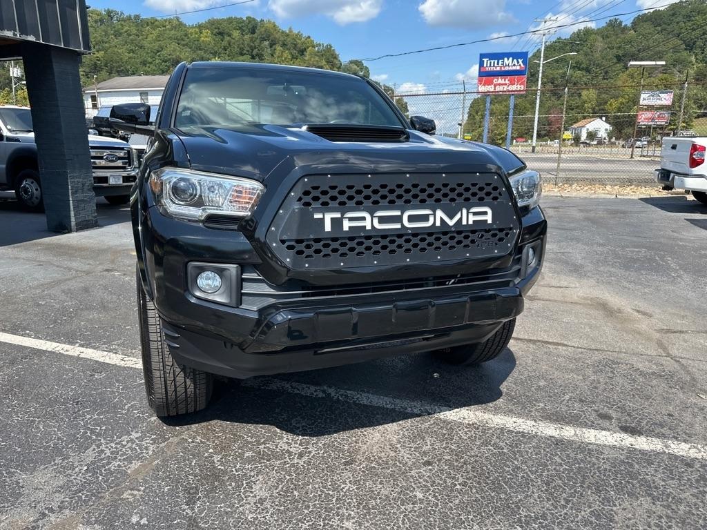 Toyota Tacoma TRD Off Road Double Cab 5' Bed V6 4x4 MT (Natl) 2017