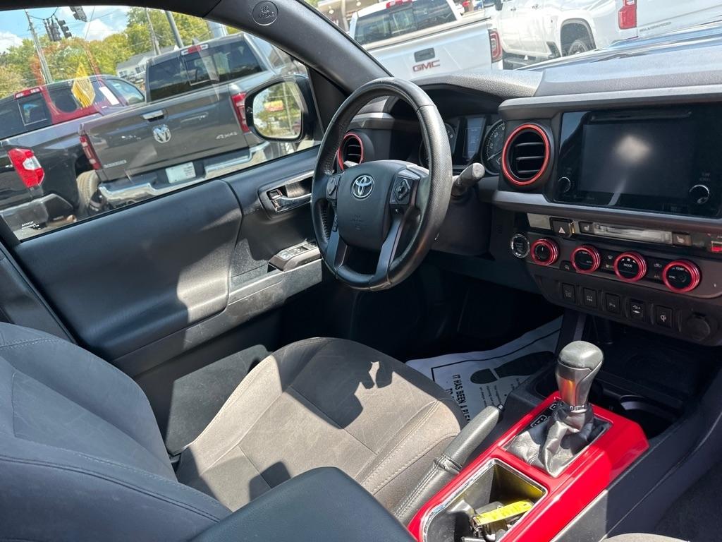 Toyota Tacoma TRD Off Road Double Cab 5' Bed V6 4x4 MT (Natl) 2017