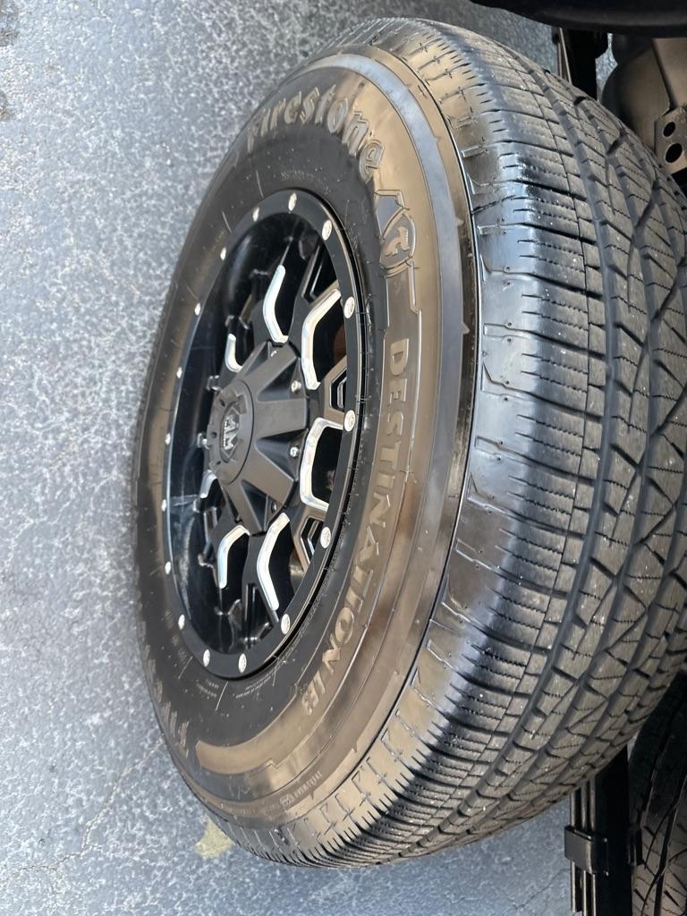 Toyota Tacoma TRD Off Road Double Cab 5' Bed V6 4x4 MT (Natl) 2017