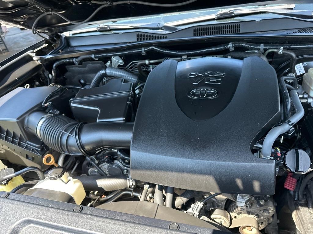 Toyota Tacoma TRD Off Road Double Cab 5' Bed V6 4x4 MT (Natl) 2017