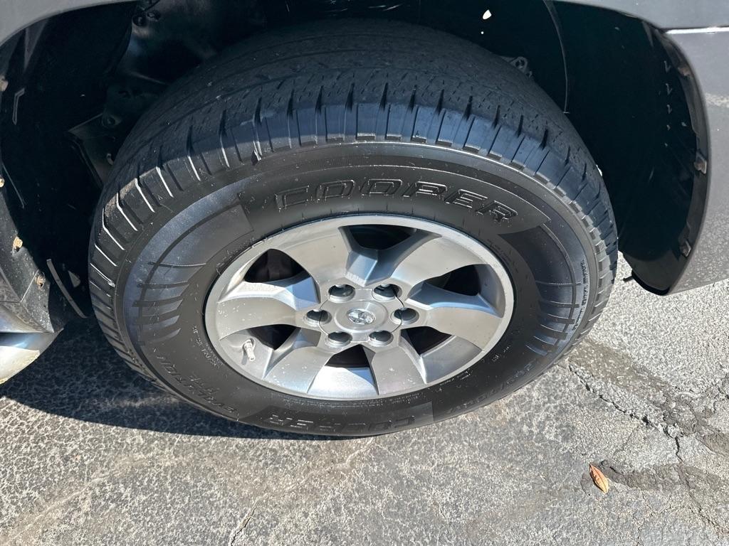 Toyota 4Runner 4WD 4dr V6 Limited (Natl) 2012